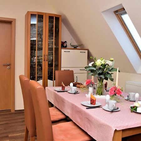 Ferienwohnung Anneliese Am Stadttor Hornbach Bagian luar foto