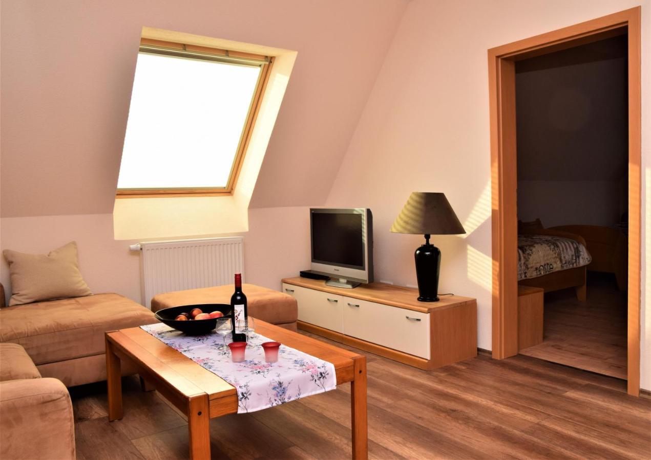 Ferienwohnung Anneliese Am Stadttor Hornbach Bagian luar foto