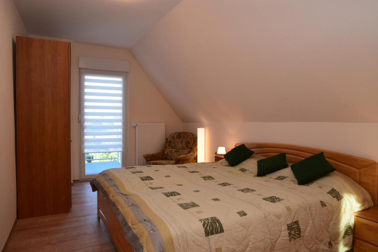 Ferienwohnung Anneliese Am Stadttor Hornbach Bagian luar foto